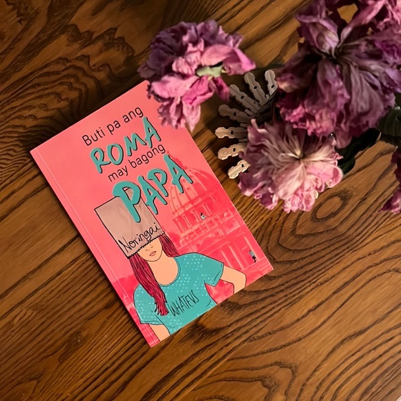 Filipino/Tagalog Book - Picture 4 of 4